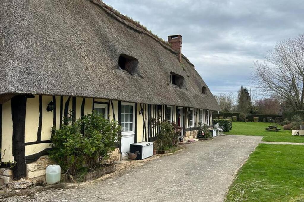 Chaumiere De Charme Cosy Villa Saint-Éloi-de-Fourques Exteriör bild