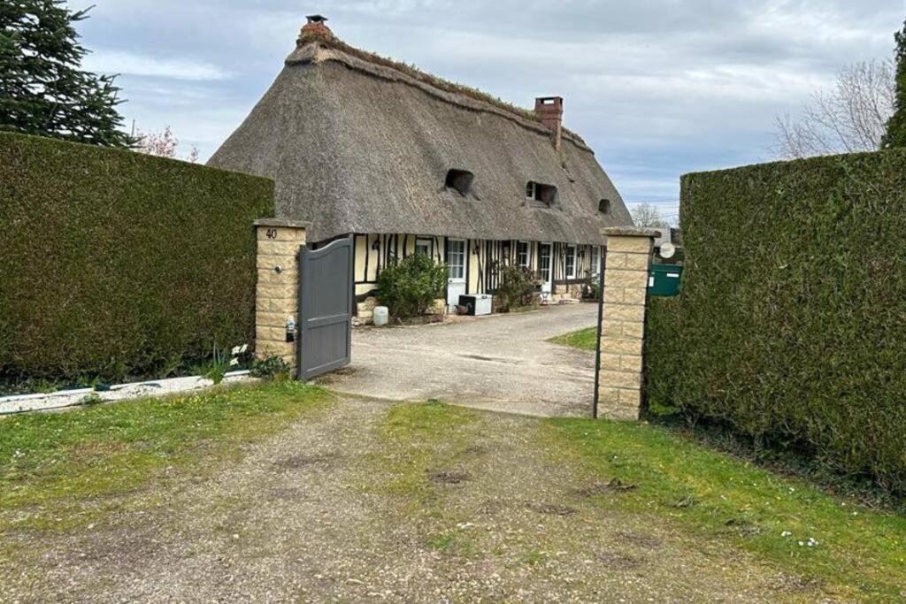 Chaumiere De Charme Cosy Villa Saint-Éloi-de-Fourques Exteriör bild